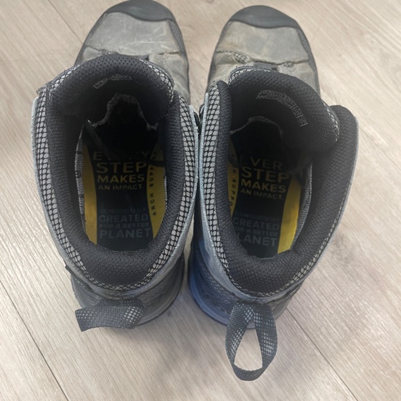 Leather Waterproof Keens - Picture 5 of 7